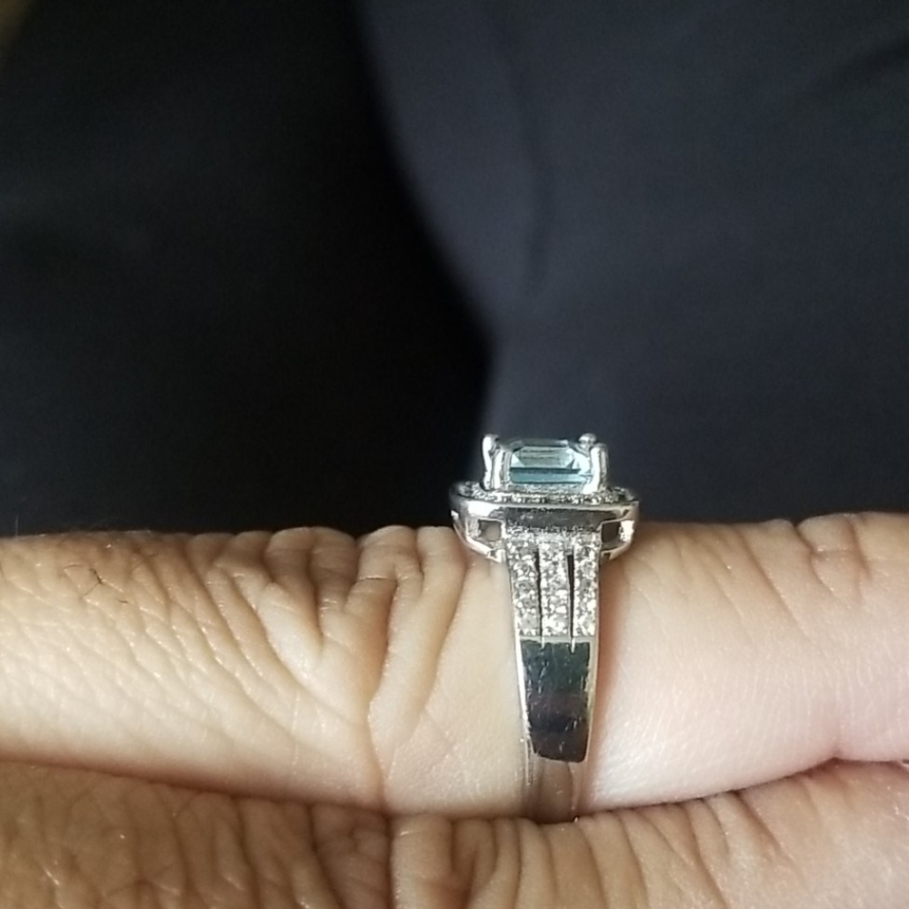Silver, topaz ring - Picture 2 of 3